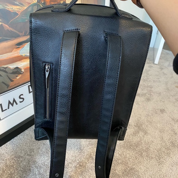 Matt & Nat Black Backpack - Picture 2 of 2